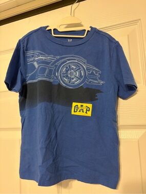 GAP x Hot Wheels Boys Graphic T-Shirt Size S (6-7) Blue Race Car Tee